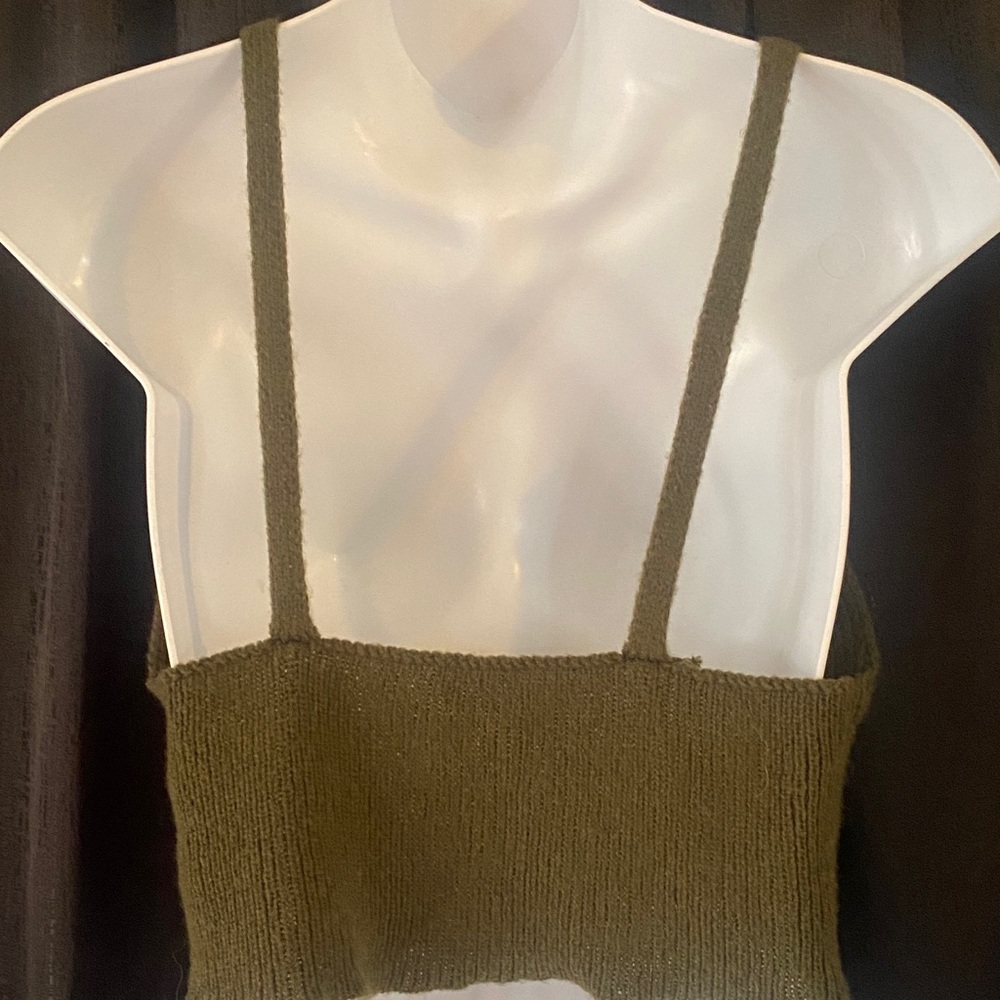 Forest Green Embroidered Knit Crop Top - Picture 3 of 5